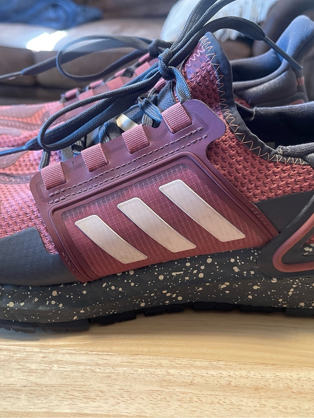 ADIDAS WOMEN ULTRABOOST DNA CITY EXPLORER SIZE 10.5 RUNNING COMFORT
